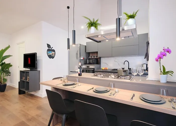 Colosseo A 15 Minuti - Elegante In Centro Appartement *