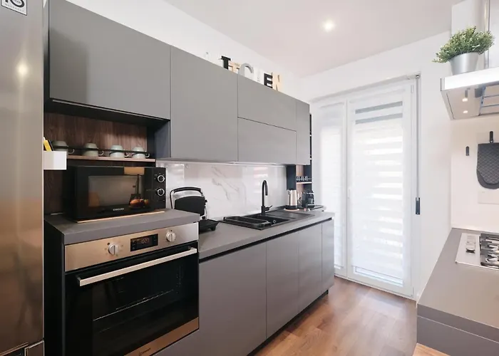 Appartement Colosseo A 15 Minuti - Elegante In Centro Rome